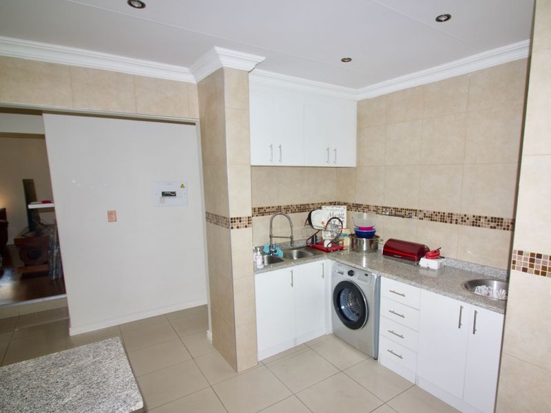 House To Rent in Randpark Ridge - Photo 6