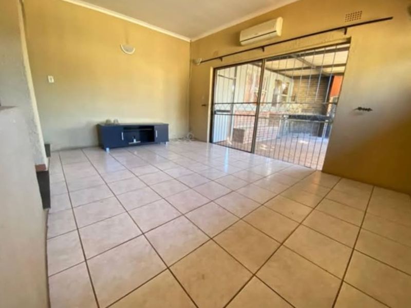 House For Sale in Norkem Park - Photo 6