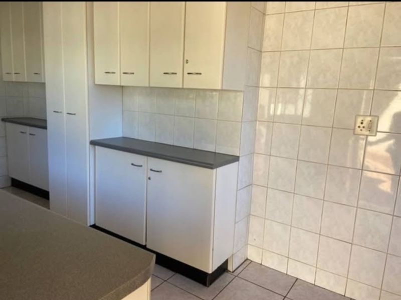 House For Sale in Norkem Park - Photo 4