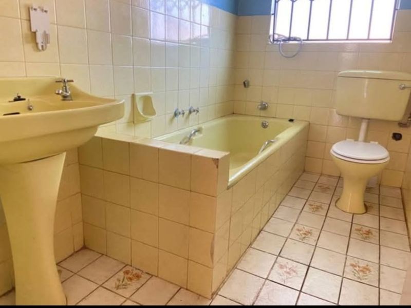 House For Sale in Norkem Park - Photo 9