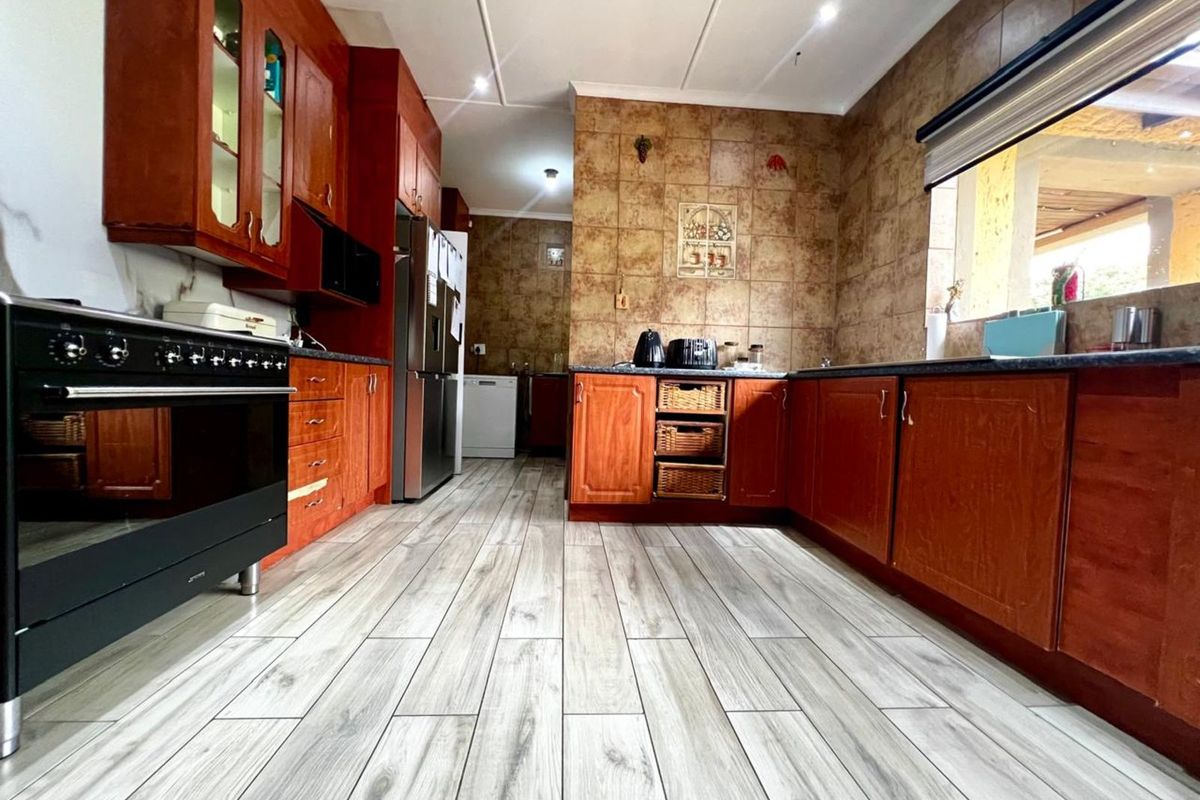 House For Sale in De Bruinpark - Photo 2