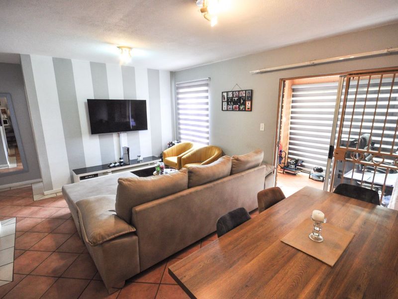 Apartment For Sale in Mooikloof Ridge - Photo 7