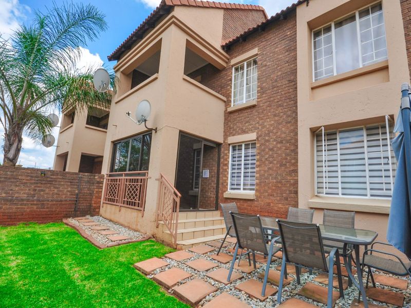 Apartment For Sale in Mooikloof Ridge - Photo 4