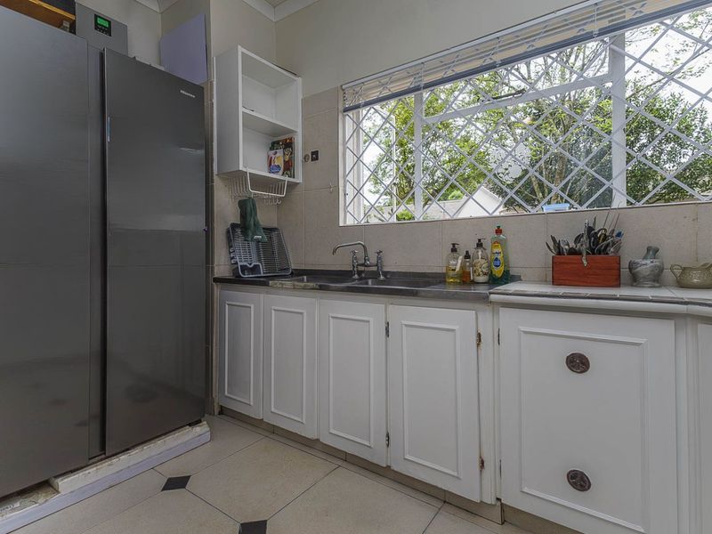 Townhouse For Sale in Kloof Central - Photo 10