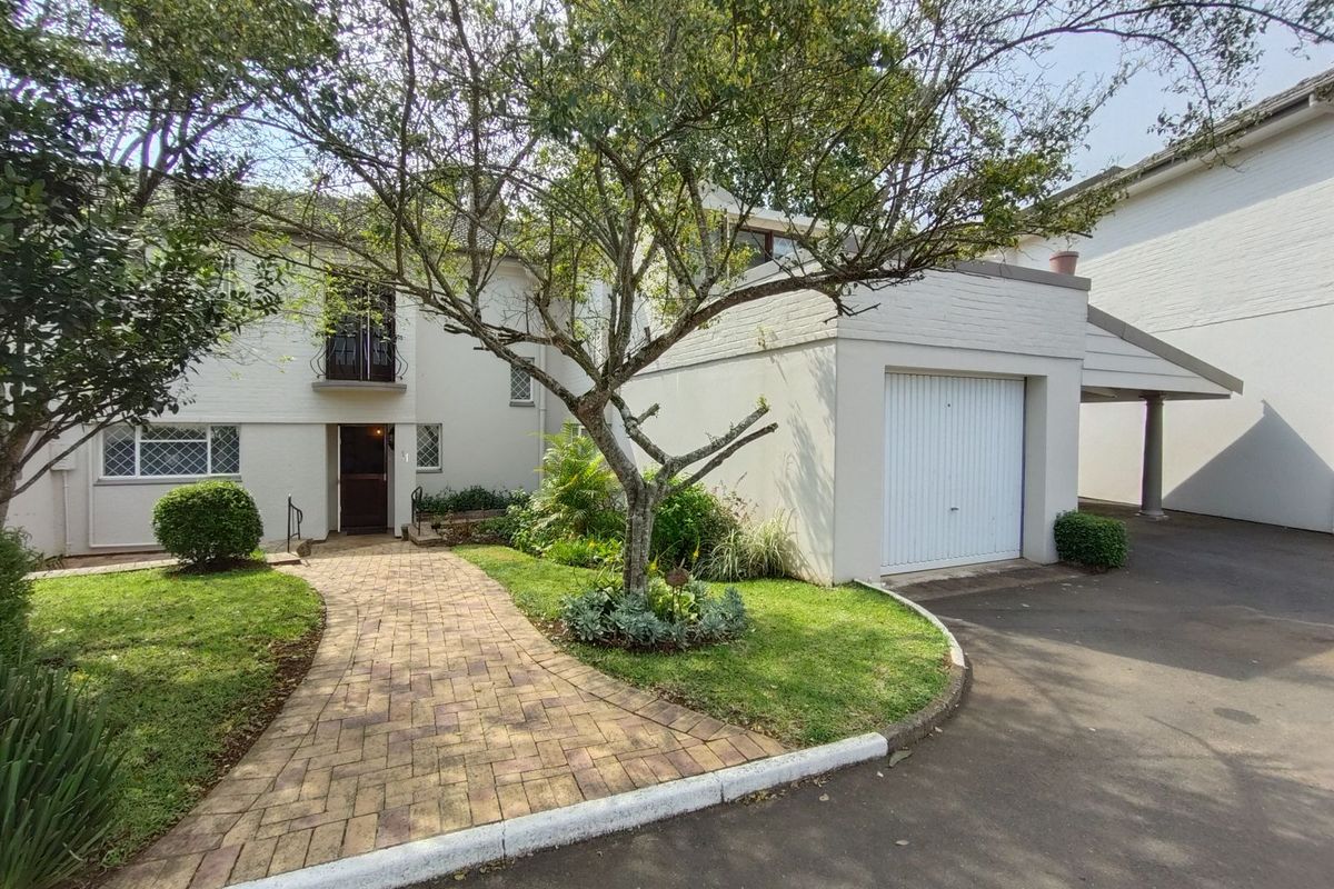 Townhouse For Sale in Kloof Central - Photo 2