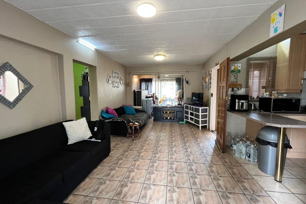 Townhouse For Sale in Witfield - Photo 5
