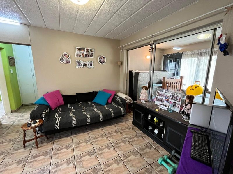 Townhouse For Sale in Witfield - Photo 4