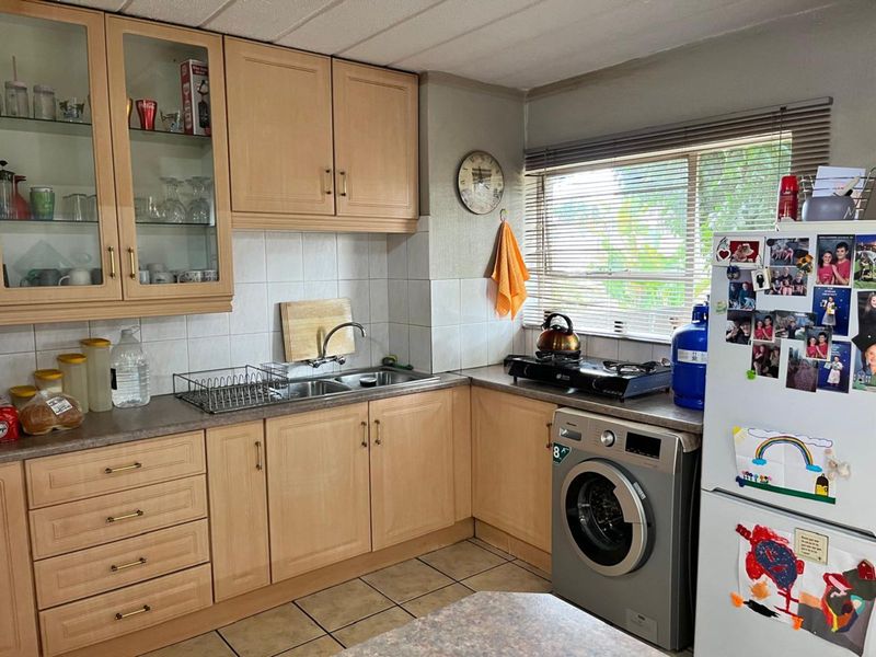 Townhouse For Sale in Witfield - Photo 9