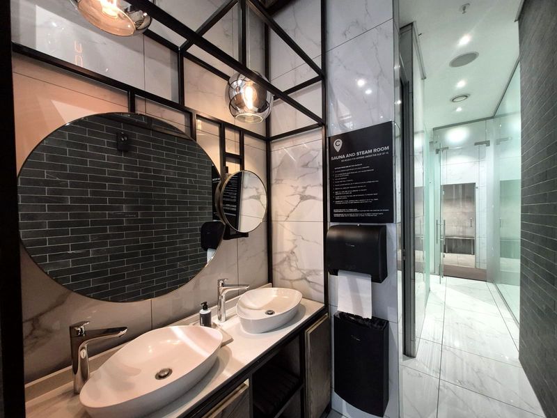 Apartment For Sale in Sandown - Photo 8