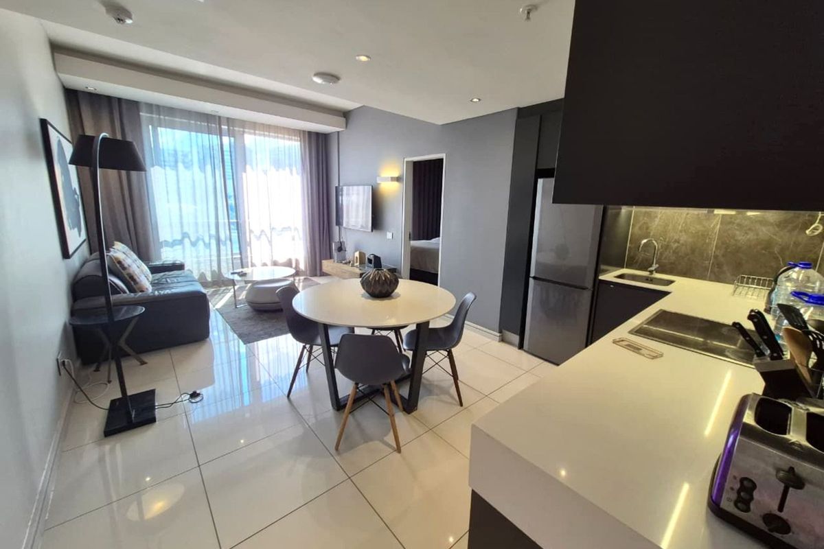 Apartment For Sale in Sandown - Photo 2
