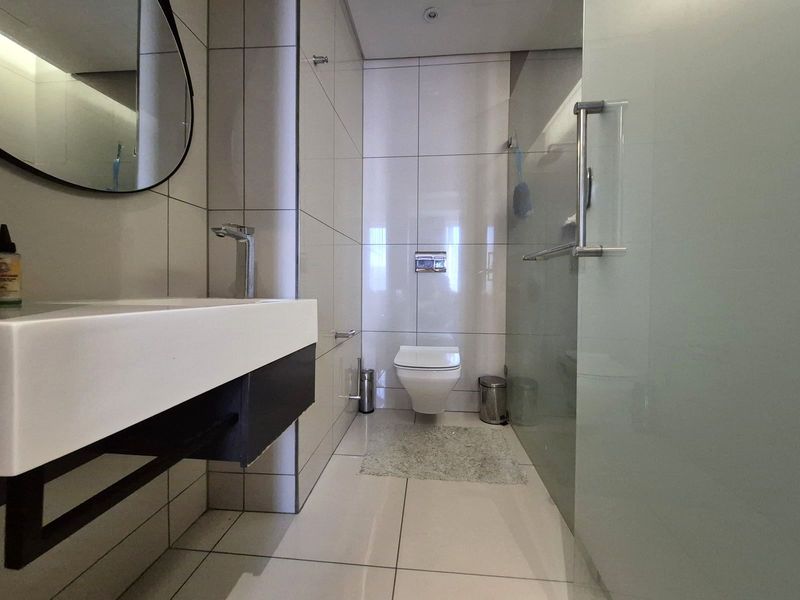 Apartment For Sale in Sandown - Photo 5
