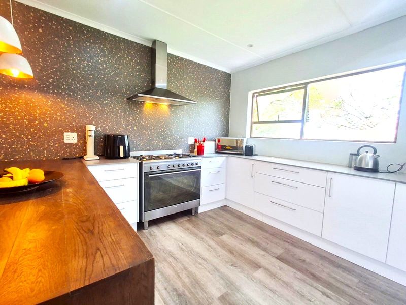 House For Sale in Loerie Park - Photo 10