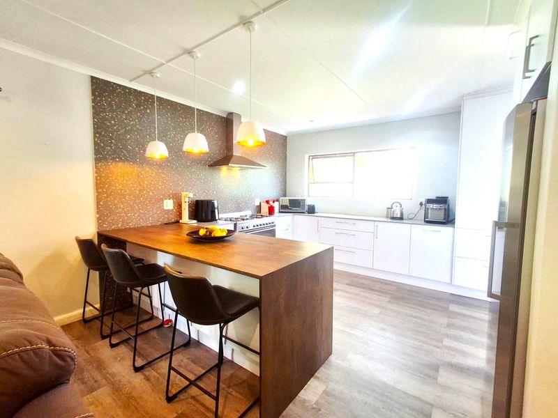 House For Sale in Loerie Park - Photo 9