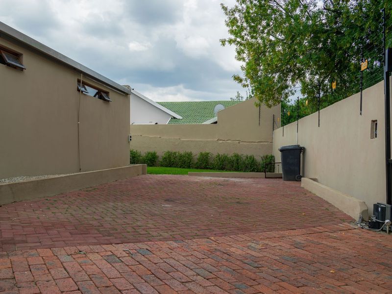 House For Sale in Bromhof - Photo 4