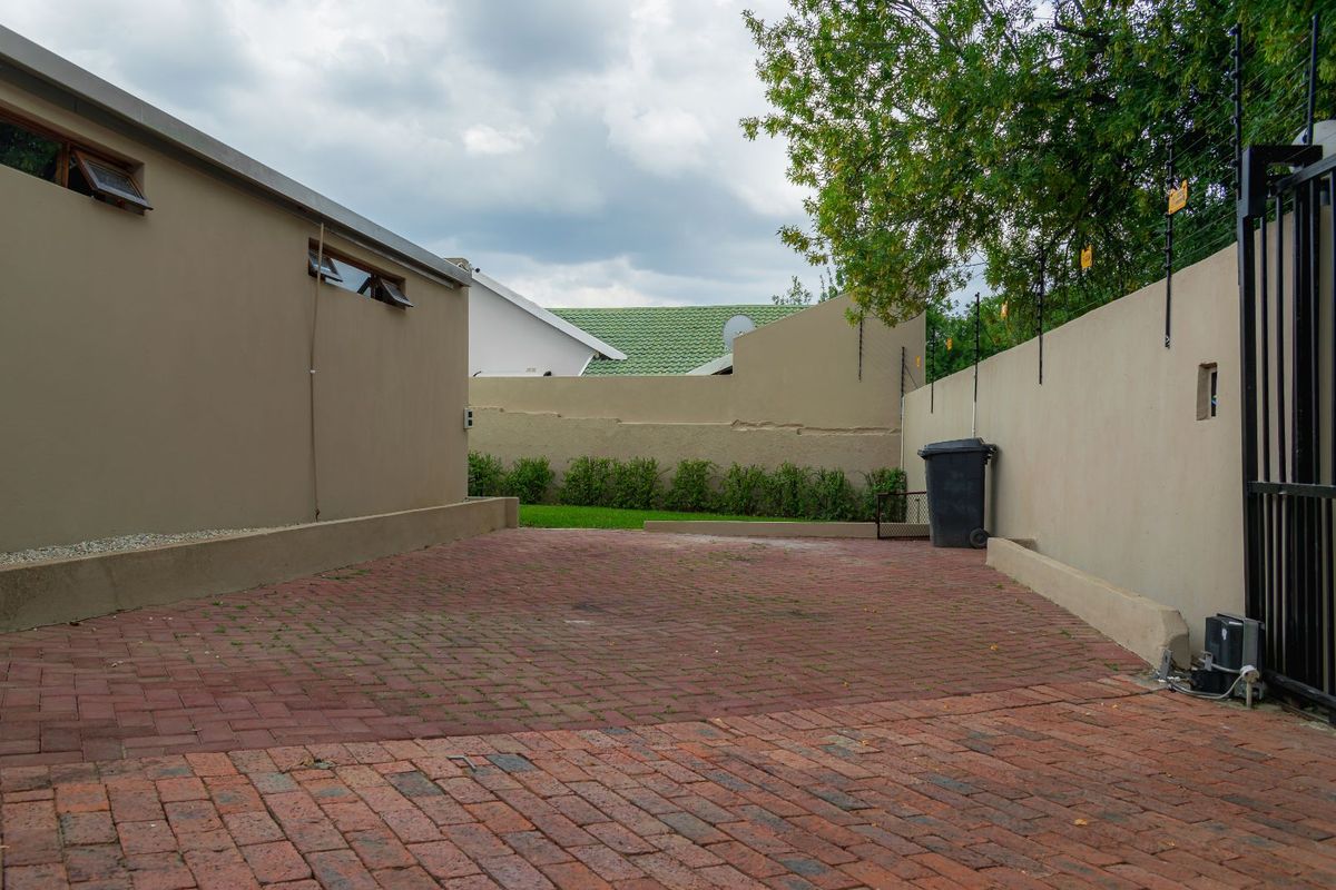 House For Sale in Bromhof - Photo 4