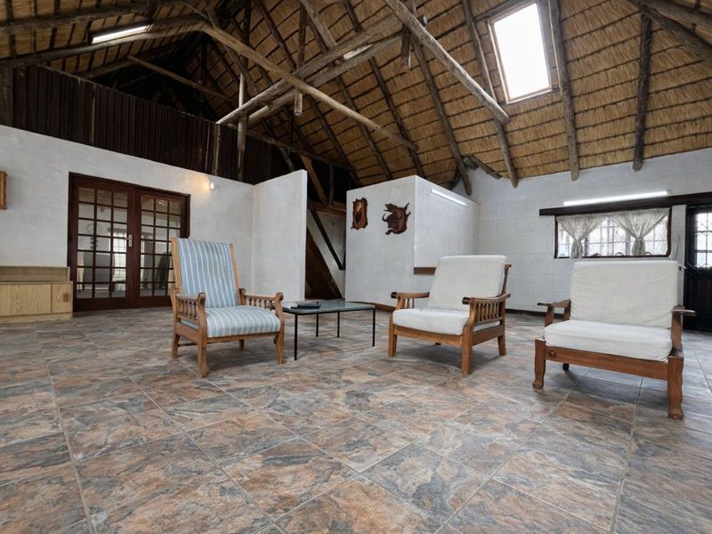 House For Sale in Ermelo Central - Photo 2