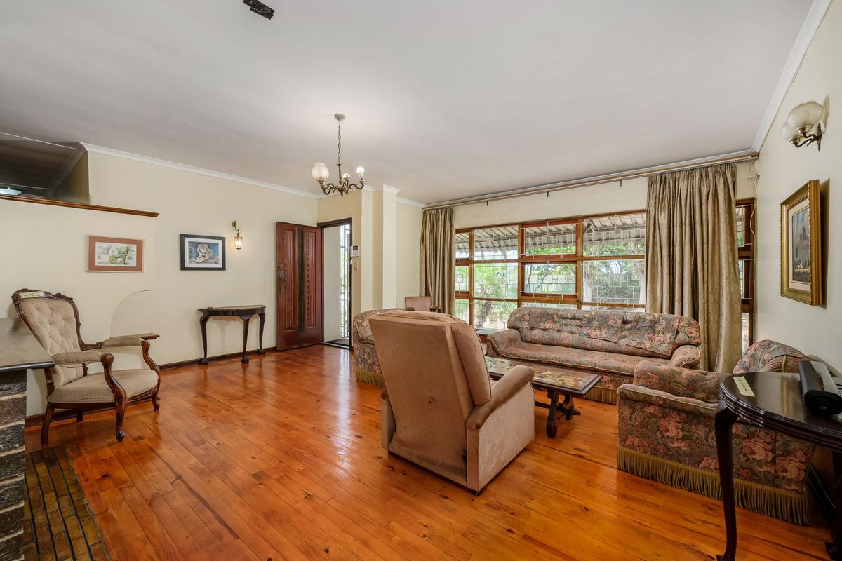 House For Sale in Newton Park - Photo 4