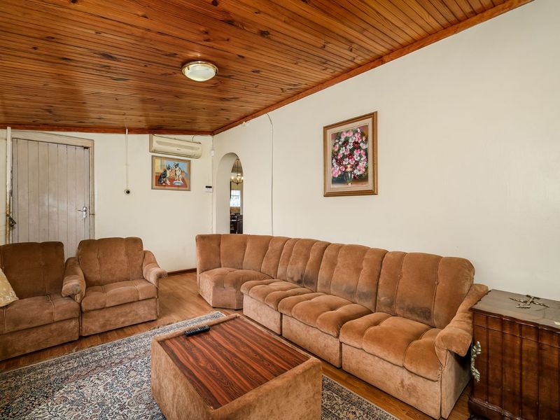 House For Sale in Newton Park - Photo 6