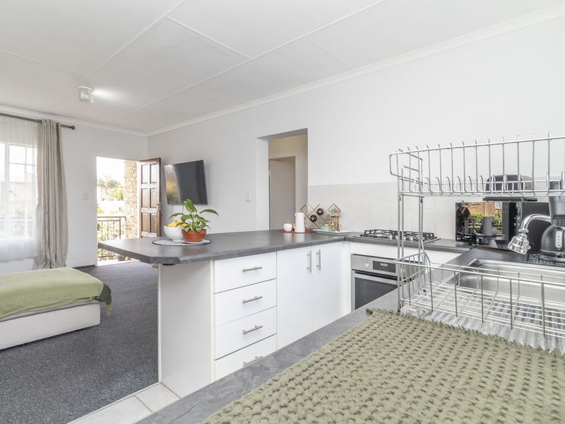 Apartment For Sale in Radiokop - Photo 6