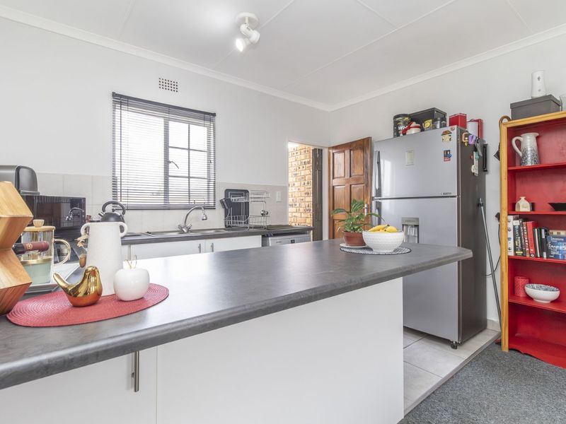 Apartment For Sale in Radiokop - Photo 2