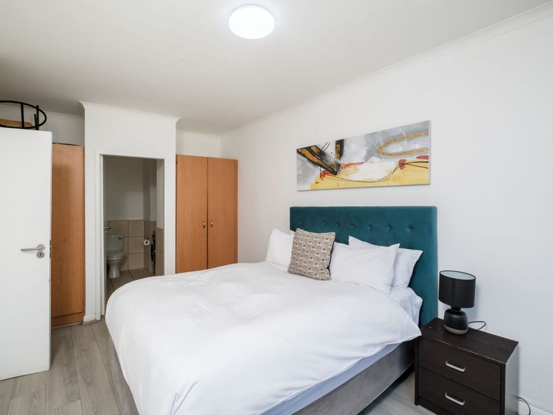 Apartment For Sale in Cape Town City Centre - Photo 8