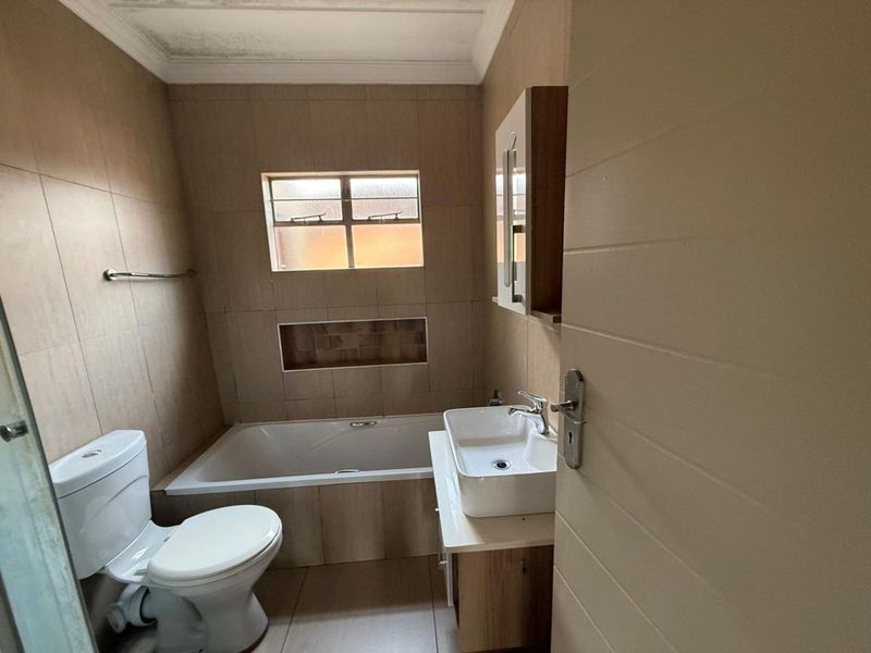 Apartment For Sale in Philip Nel Park - Photo 9