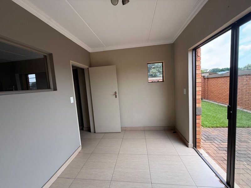 Apartment For Sale in Philip Nel Park - Photo 6