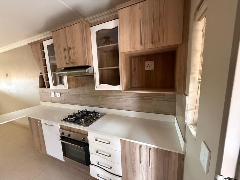 Apartment For Sale in Philip Nel Park - Photo 3