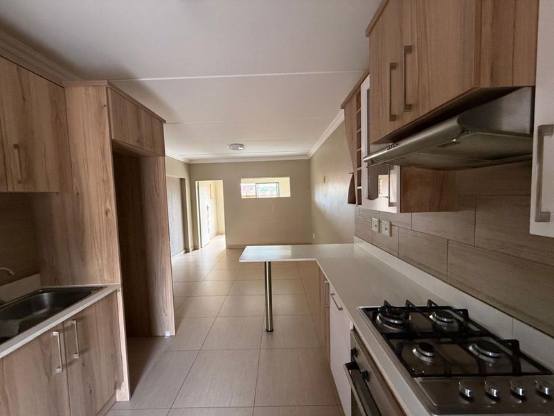 Apartment For Sale in Philip Nel Park - Photo 4