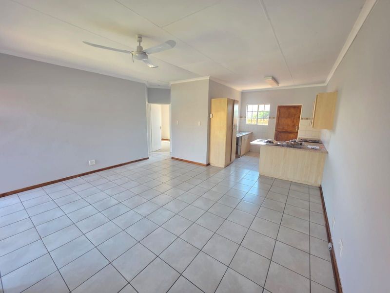Townhouse For Sale in Minerva Gardens - Photo 3