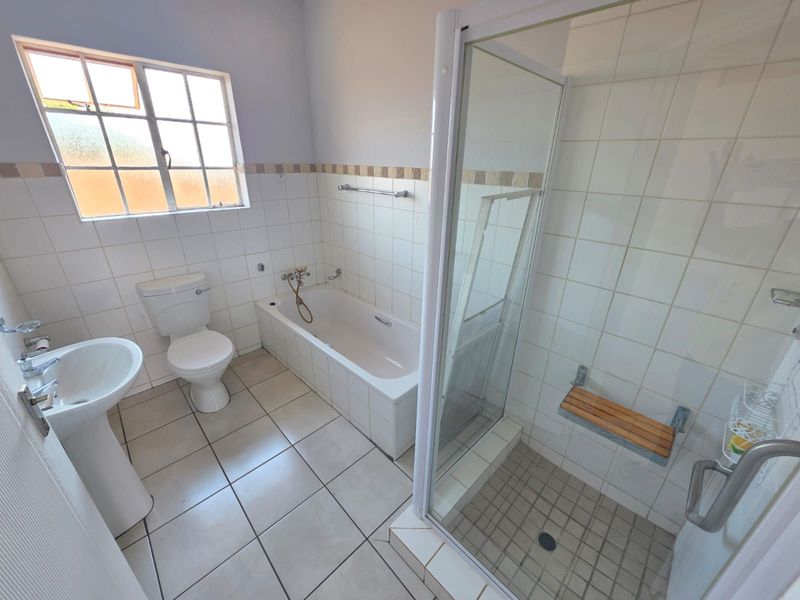 Townhouse For Sale in Minerva Gardens - Photo 10