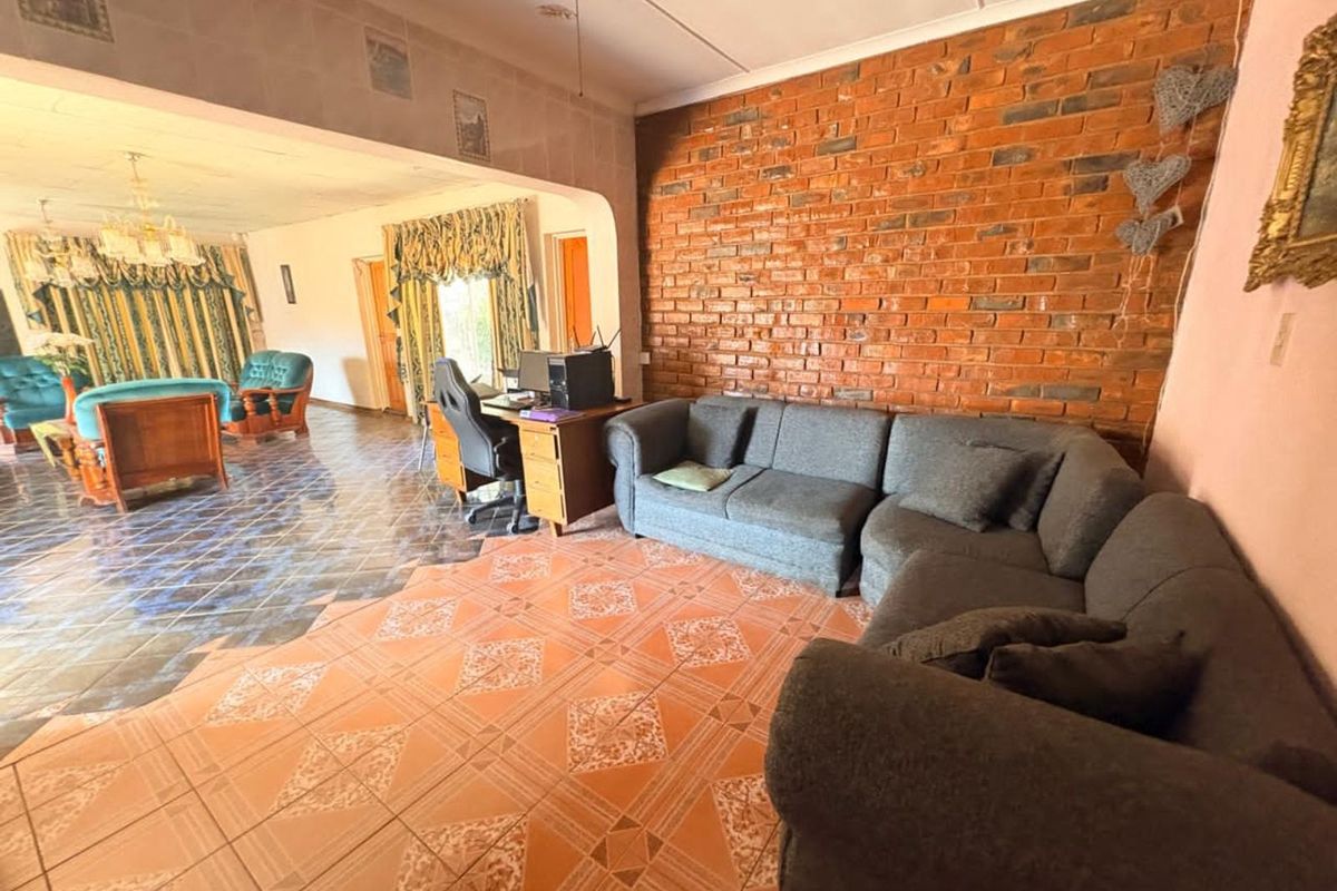 House For Sale in Riviera - Photo 5