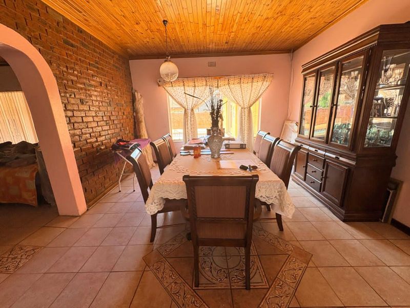 House For Sale in Riviera - Photo 8