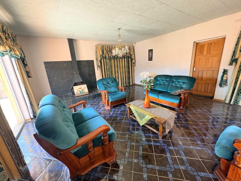 House For Sale in Riviera - Photo 3