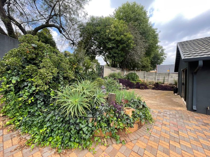 House For Sale in Helderkruin - Photo 4