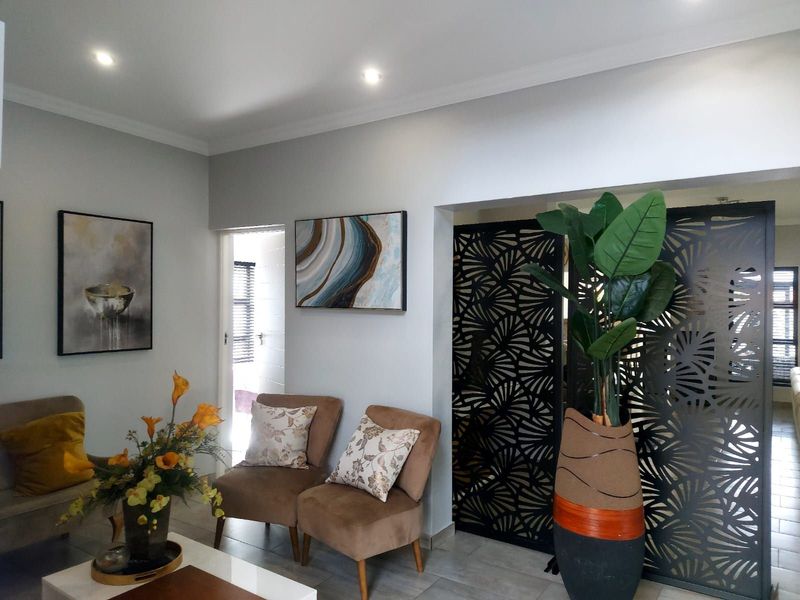 House For Sale in Savannah Country Estate - Photo 3