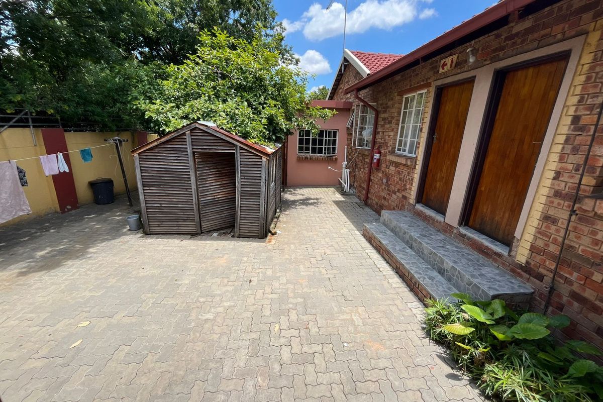 House For Sale in Birch Acres - Photo 2