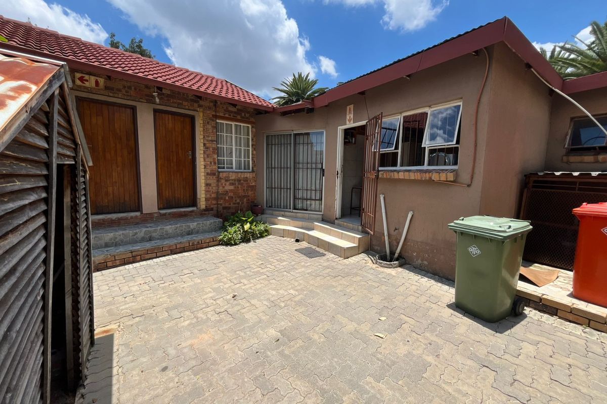 House For Sale in Birch Acres - Photo 3