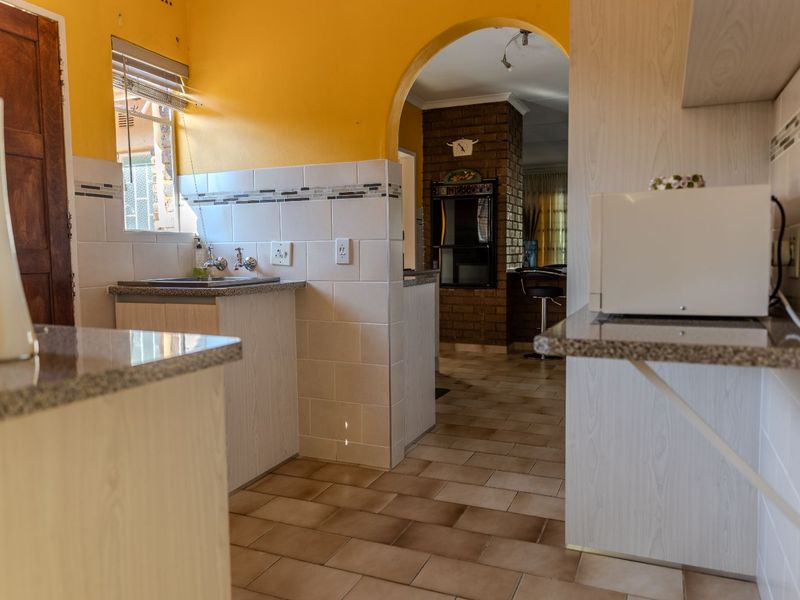 House For Sale in Birchleigh North - Photo 9