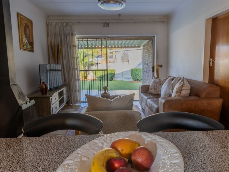 House For Sale in Birchleigh North - Photo 6