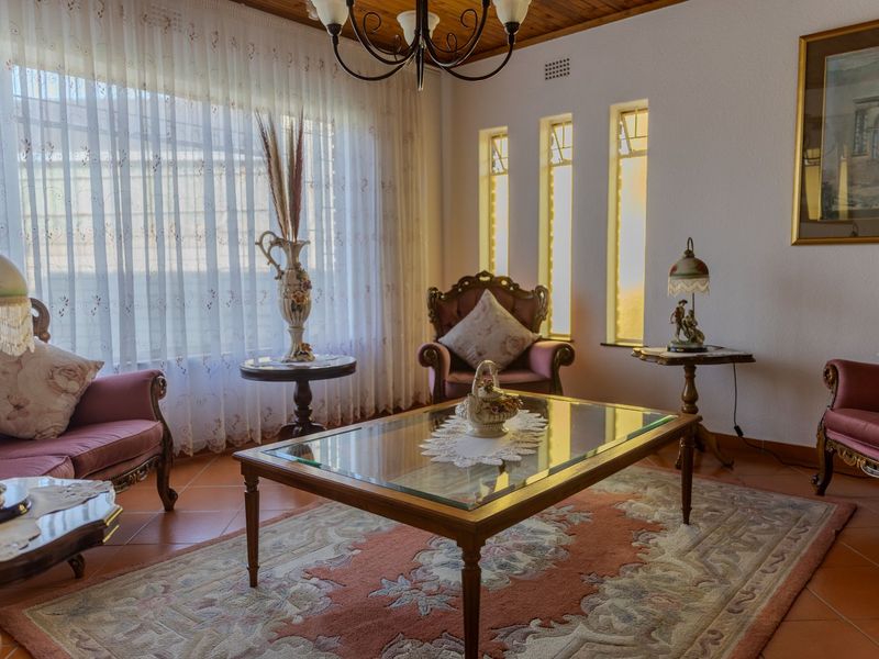 House For Sale in Birchleigh North - Photo 4