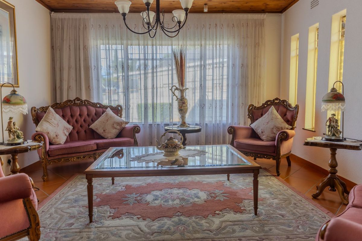 House For Sale in Birchleigh North - Photo 3