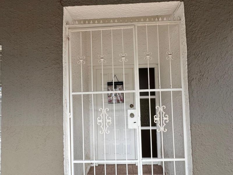 House For Sale in Westdene - Photo 6