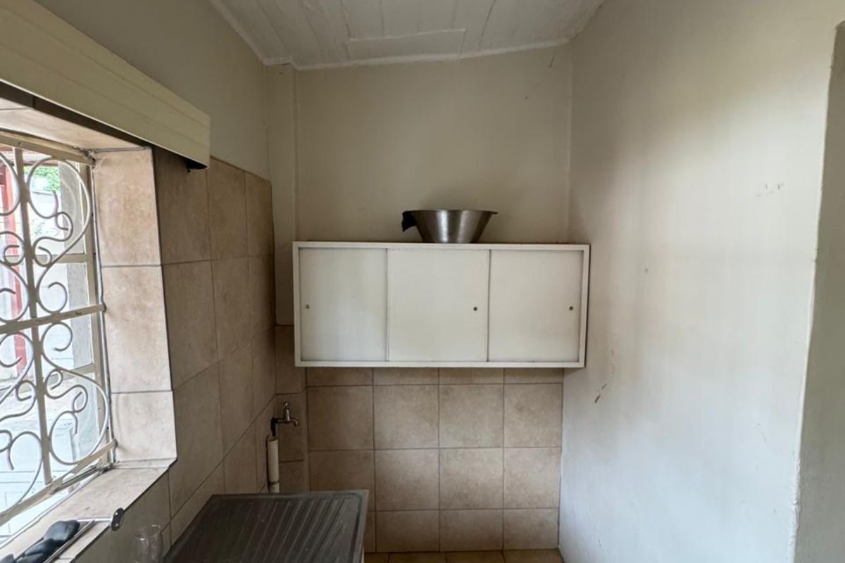 House For Sale in Westdene - Photo 4