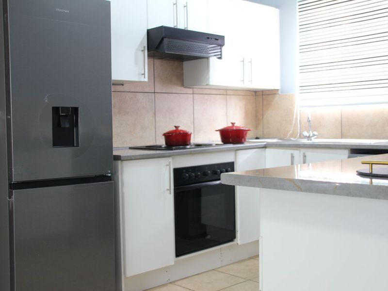 Apartment For Sale in Northgate - Photo 8