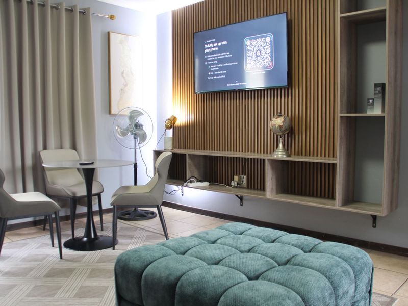 Apartment For Sale in Northgate - Photo 5