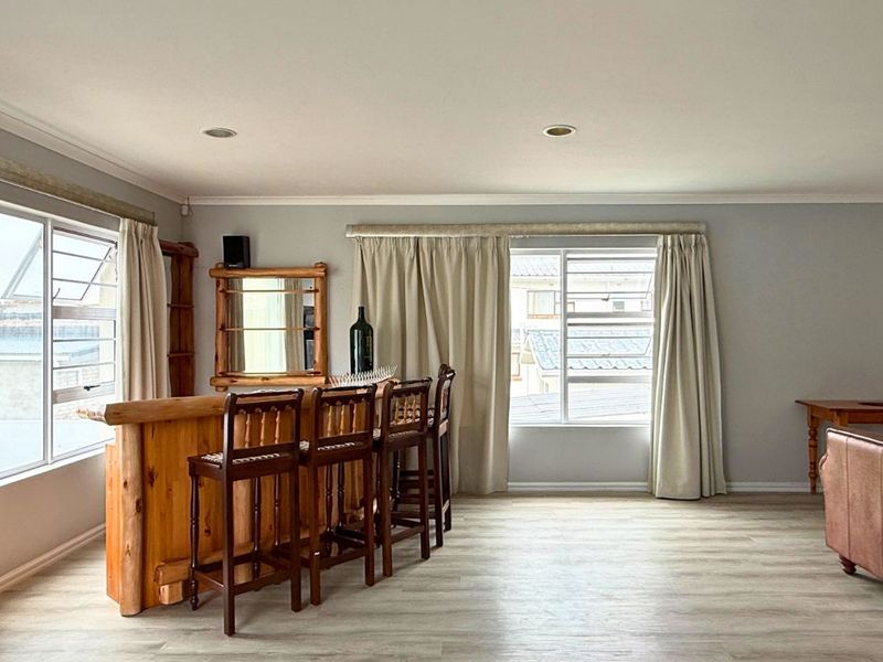 House For Sale in Franskraal - Photo 4