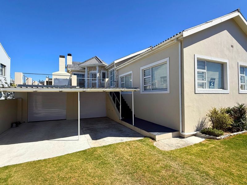 House For Sale in Franskraal - Photo 2