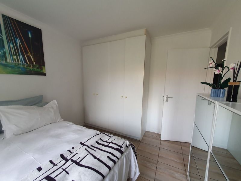 Apartment For Sale in Pinelands - Photo 6