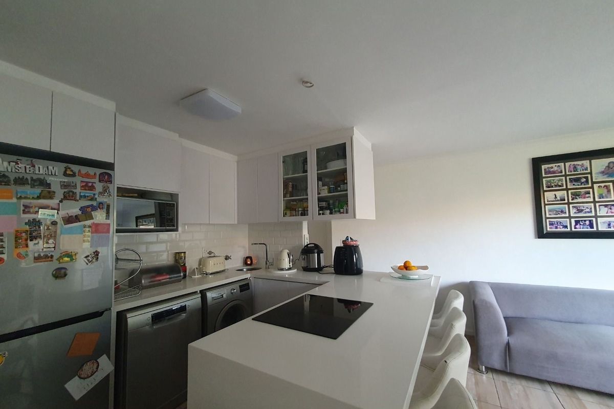 Apartment For Sale in Pinelands - Photo 3